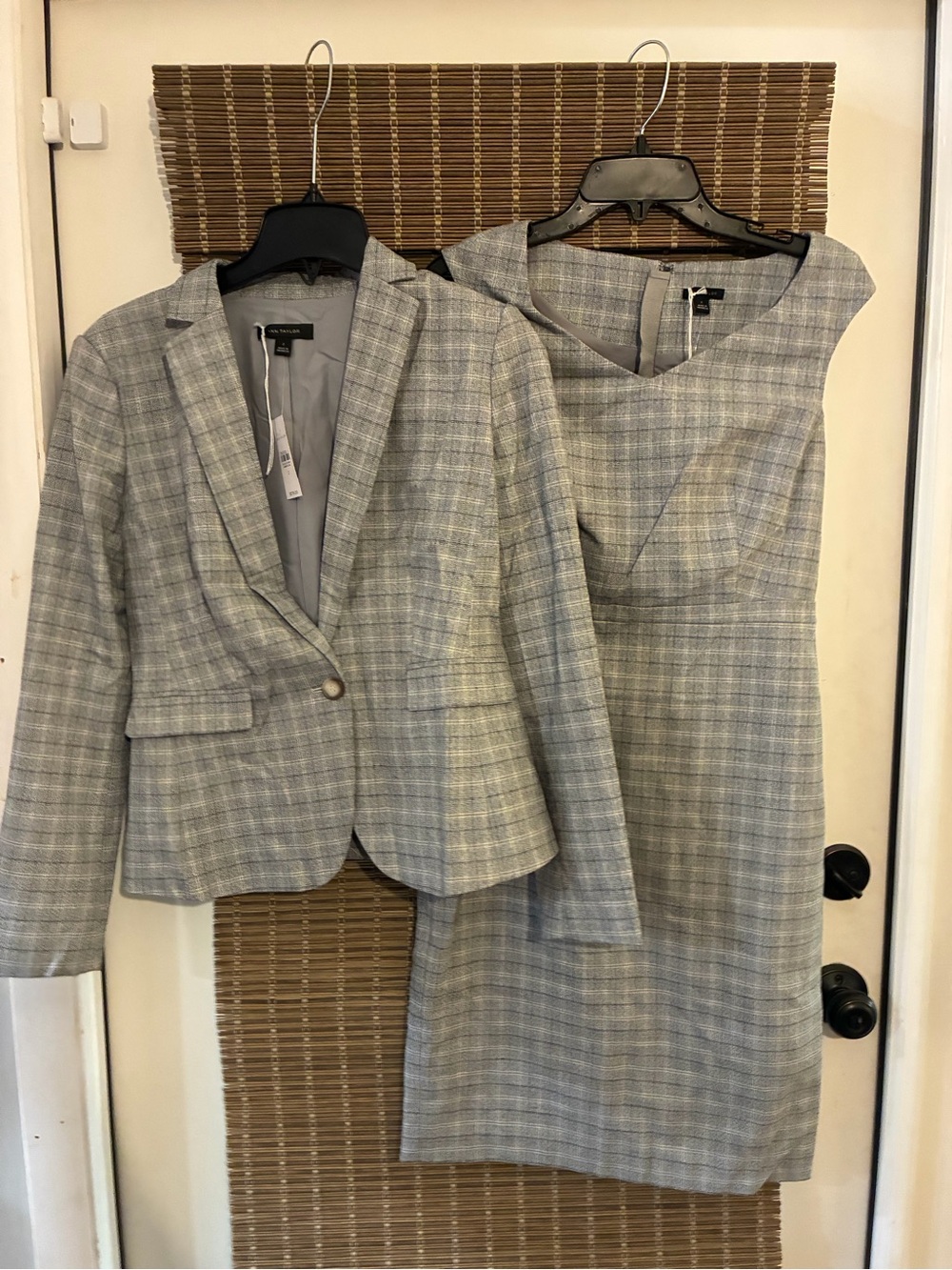 Ann Taylor size 2 Women’s Light Gray Plaid Suit Jacket & Dress Set $329